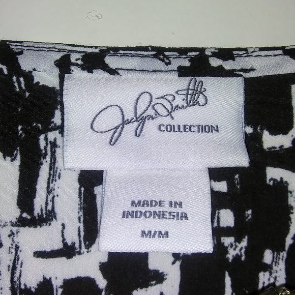 Jaclyn Smith Keyhole Blouse - Picture 4 of 6